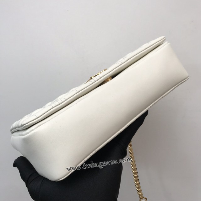 Burberry專門店新款羊皮小號TB蘿拉包 巴寶莉絎縫品牌格紋鏈條單肩挎背女包 yxb1544